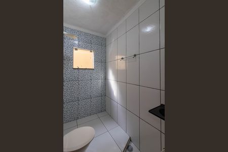 Casa à venda com 300m², 4 quartos e 2 vagas Casa à venda com 300m², 4 quartos e 2 vagasBanheiro Social
