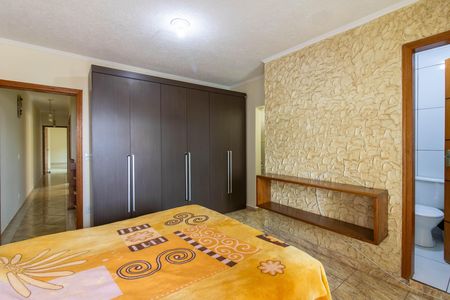 Casa à venda com 300m², 4 quartos e 2 vagas Casa à venda com 300m², 4 quartos e 2 vagasSuíte 1