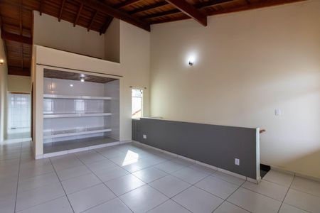 Casa à venda com 300m², 4 quartos e 2 vagas Casa à venda com 300m², 4 quartos e 2 vagasEdicula / Cobertura