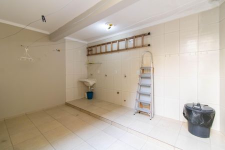 Casa à venda com 300m², 4 quartos e 2 vagas Casa à venda com 300m², 4 quartos e 2 vagasÁrea de Serviço