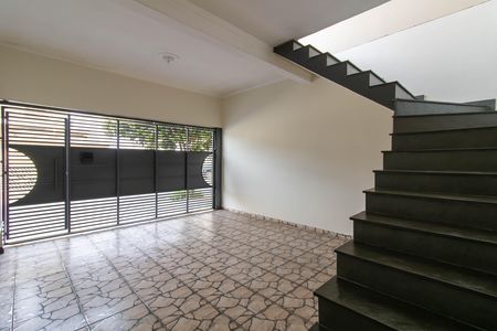Casa à venda com 300m², 4 quartos e 2 vagas Casa à venda com 300m², 4 quartos e 2 vagasGaragem