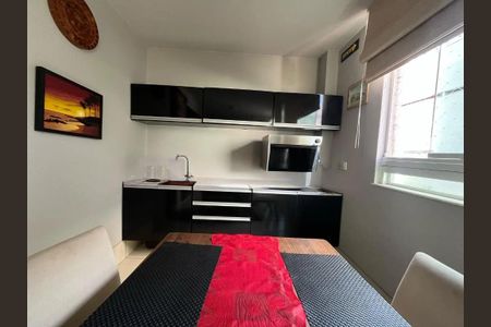 Cozinha de apartamento para alugar com 3 quartos, 83m² em Buritis, Belo Horizonte