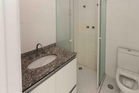 Apartamento à venda com 63m², 2 quartos e 1 vaga Apartamento à venda com 63m², 2 quartos e 1 vagaBanheiro