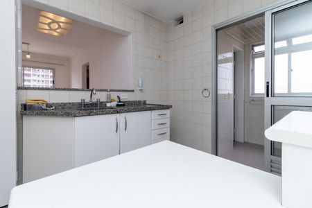 Apartamento à venda com 58m², 2 quartos e 2 vagas Apartamento à venda com 58m², 2 quartos e 2 vagasCozinha