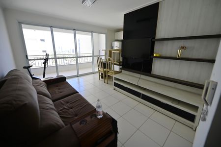 Sala de apartamento para alugar com 2 quartos, 65m² em Setor Bueno, Goiânia