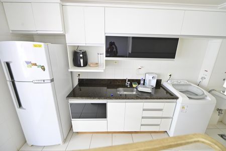 Apartamento para alugar com 65m², 2 quartos e 1 vaga Apartamento para alugar com 65m², 2 quartos e 1 vagaCozinha