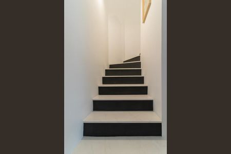 Apartamento à venda com 82m², 1 quarto e 1 vagaEscada