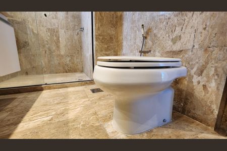 Apartamento para alugar com 257m², 3 quartos e 2 vagas Apartamento para alugar com 257m², 3 quartos e 2 vagasSuíte do quarto 2