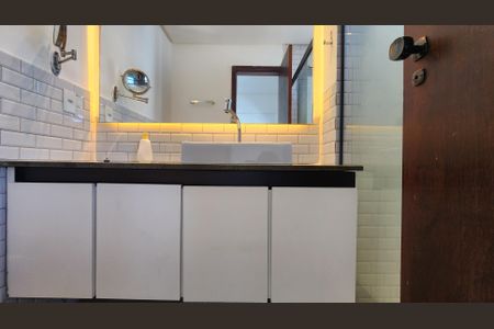 Apartamento para alugar com 257m², 3 quartos e 2 vagas Apartamento para alugar com 257m², 3 quartos e 2 vagasSuíte do quarto 2