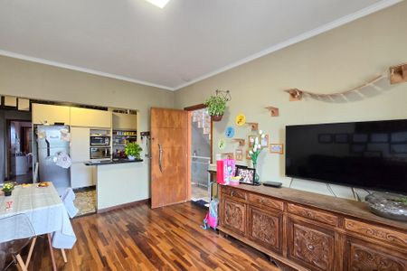 Casa à venda com 200m², 6 quartos e 2 vagasCasa 1 - Sala