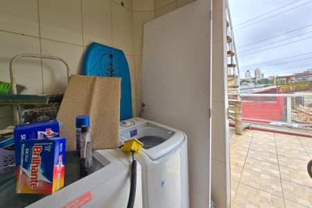 Casa à venda com 200m², 6 quartos e 2 vagasCasa 1 - Área de serviço