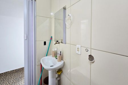 Casa à venda com 200m², 6 quartos e 2 vagasCasa 3 - Banheiro