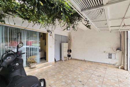 Casa à venda com 200m², 6 quartos e 2 vagasGaragem