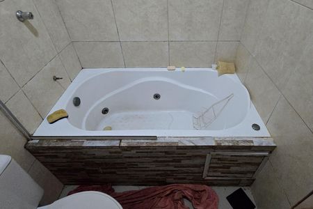 Casa à venda com 200m², 6 quartos e 2 vagasCasa 2 - Banheiro social