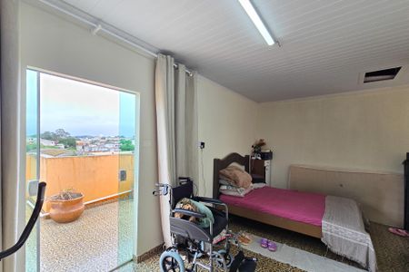 Casa à venda com 200m², 6 quartos e 2 vagasCasa 3 - Quarto