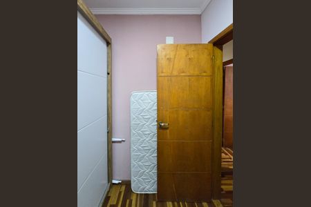 Casa à venda com 200m², 6 quartos e 2 vagasCasa 1 - Quarto