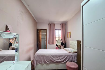 Casa à venda com 200m², 6 quartos e 2 vagasCasa 1 - Suíte 2