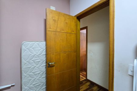 Casa à venda com 200m², 6 quartos e 2 vagasCasa 1 - Quarto