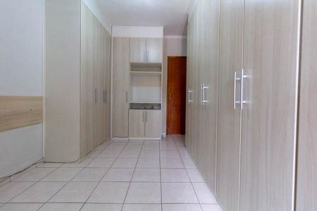 Casa à venda com 121m², 2 quartos e 2 vagasSuíte 2