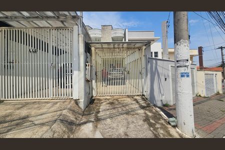 Casa à venda com 121m², 2 quartos e 2 vagasFachada