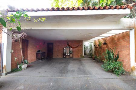 Casa à venda com 325m², 3 quartos e 5 vagas
