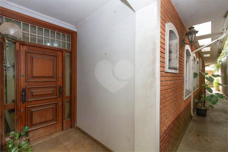 Casa à venda com 3 quartos, 325m² em Campo Belo, São Paulo