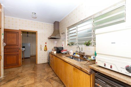 Casa à venda com 3 quartos, 325m² em Campo Belo, São Paulo