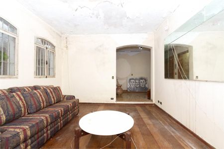 Casa à venda com 3 quartos, 325m² em Campo Belo, São Paulo