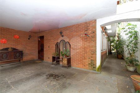 Casa à venda com 325m², 3 quartos e 5 vagas