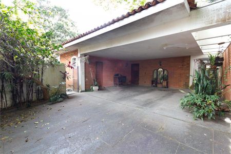 Casa à venda com 325m², 3 quartos e 5 vagas