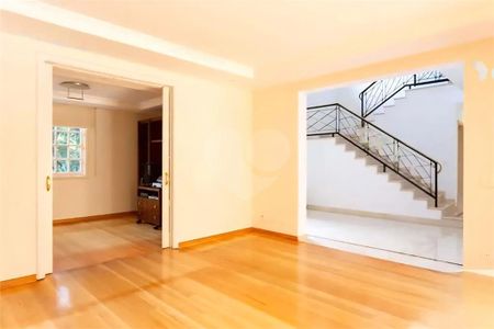 Casa à venda com 4 quartos, 670m² em Morumbi, São Paulo