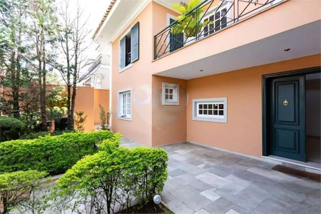 Casa à venda com 670m², 4 quartos e 5 vagas