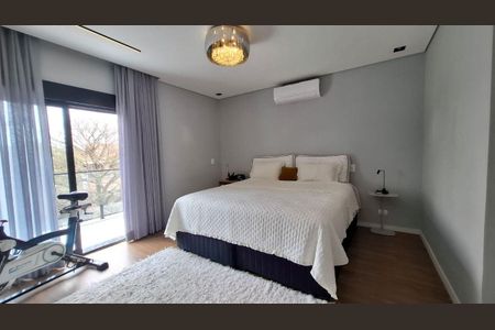 Casa à venda com 3 quartos, 303m² em Jardim Londrina, São Paulo