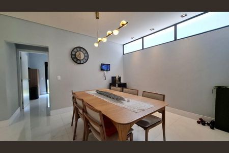 Casa à venda com 3 quartos, 303m² em Jardim Londrina, São Paulo