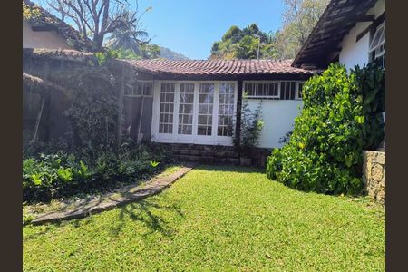 Casa à venda com 410m², 4 quartos e 3 vagas