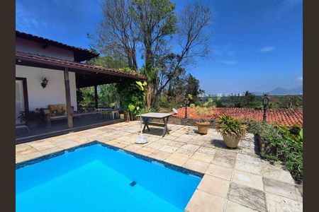 Casa à venda com 410m², 4 quartos e 3 vagas