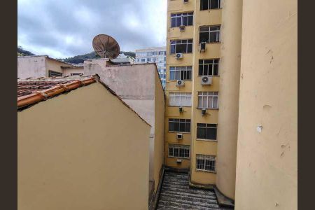 Apartamento à venda com 57m², 1 quarto e sem vaga