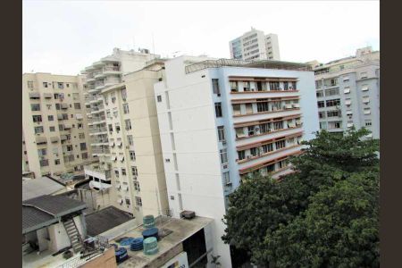 Apartamento à venda com 75m², 2 quartos e sem vaga