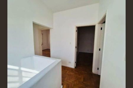 Casa à venda com 130m², 3 quartos e 4 vagas