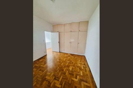 Casa à venda com 130m², 3 quartos e 4 vagas