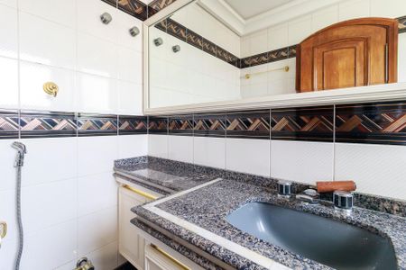 Apartamento à venda com 286m², 4 quartos e 4 vagasSuíte 2 - Banheiro