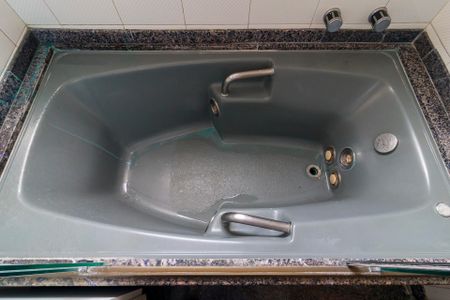 Apartamento à venda com 286m², 4 quartos e 4 vagasSuíte 2 - Banheiro