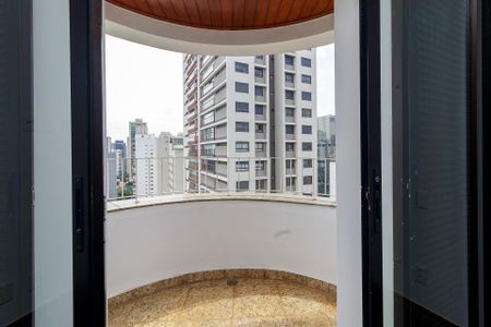 Apartamento à venda com 286m², 4 quartos e 4 vagasSuíte 1