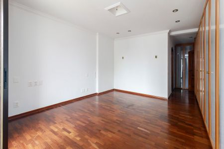 Apartamento à venda com 286m², 4 quartos e 4 vagasSuíte 1