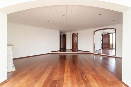 Apartamento à venda com 286m², 4 quartos e 4 vagasSala