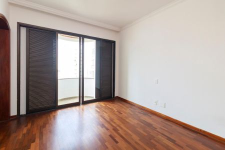 Apartamento à venda com 286m², 4 quartos e 4 vagasSuíte 2