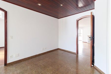 Apartamento à venda com 286m², 4 quartos e 4 vagasChurrasqueira