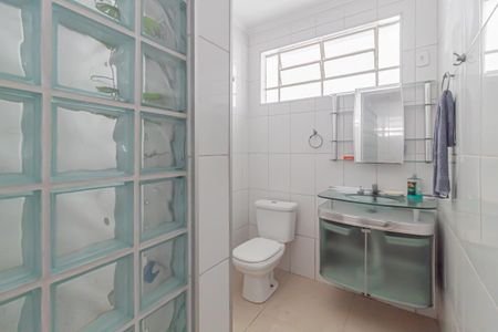 Casa à venda com 280m², 3 quartos e 3 vagas Casa à venda com 280m², 3 quartos e 3 vagasBanheiro Social