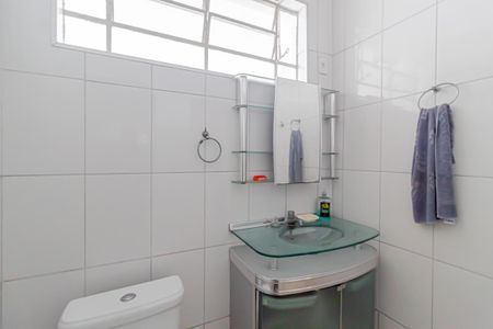 Casa à venda com 280m², 3 quartos e 3 vagas Casa à venda com 280m², 3 quartos e 3 vagasBanheiro Social