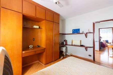 Casa à venda com 303m², 3 quartos e 4 vagasQuarto 1